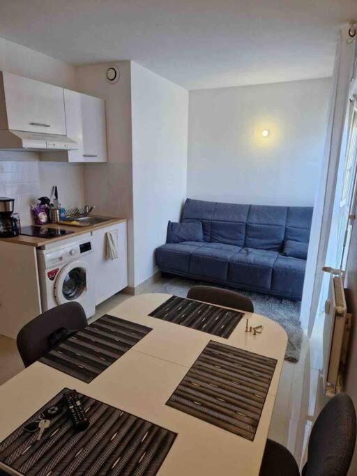 Residence Du Grand Stade Σαιν-Ντενί Εξωτερικό φωτογραφία