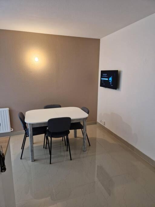 Residence Du Grand Stade Σαιν-Ντενί Εξωτερικό φωτογραφία
